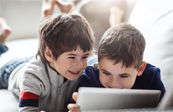 Impact of Digital Media Use on Attention and Behavior in Children with ADHD and Autism